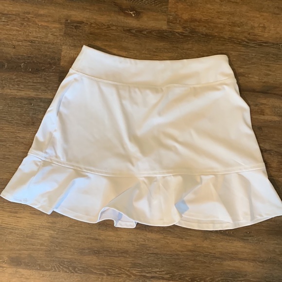 Tommy Bahama Dresses & Skirts - NWOT Tommy Bahama Golf Skirt